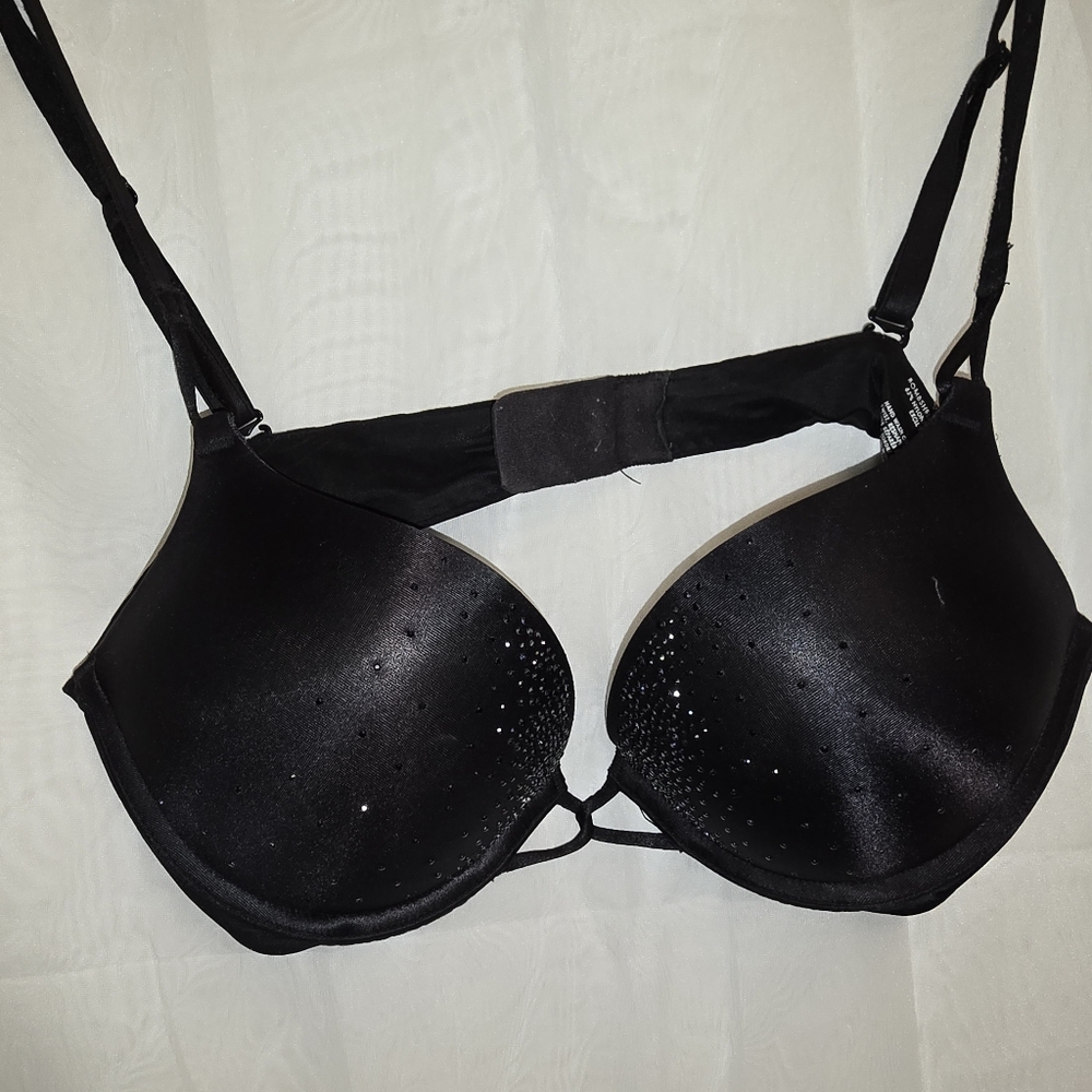 Victoria's Secret Bombshell bra Size 36A
